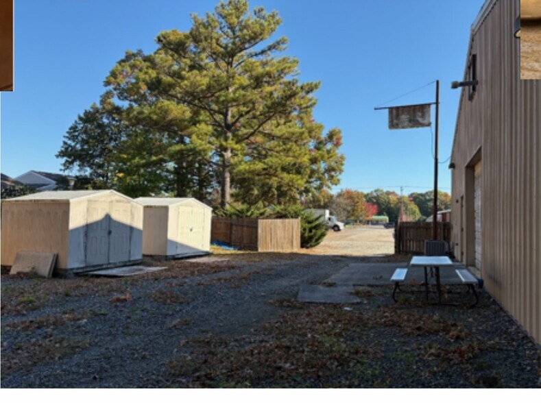 More Photos Of 13191 Warwick Blvd, Newport News Light Distribution For Sale