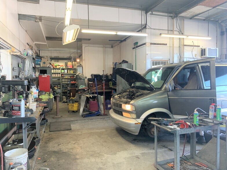 More Photos Of 1985 S Del Mar Ave, San Gabriel Auto Repair For Sale