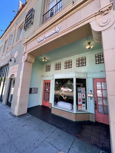 More Photos Of 4300-4316 Melrose Ave, Los Angeles Storefront Retail Office For Lease