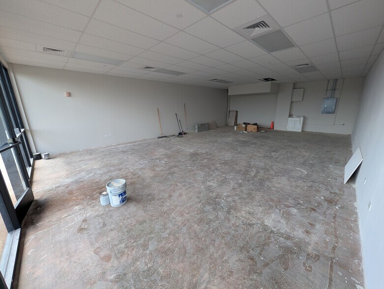 More Photos Of 94-1144 Ka Uka Blvd, Waipahu General Retail For Lease