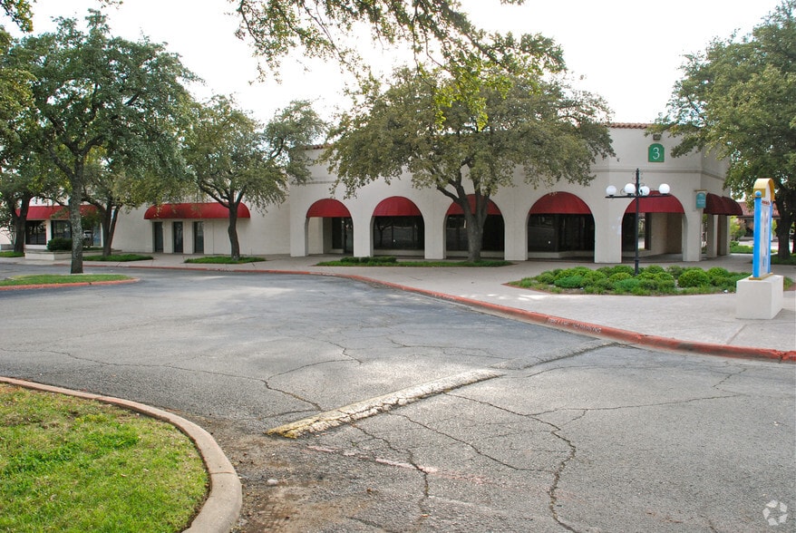More Photos Of 3501 N Macarthur Blvd, Irving Medical For Sale