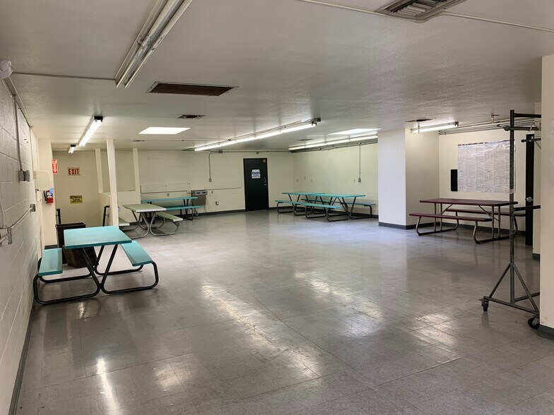 More Photos Of 1641 N 8th St, Colton Food Processing For Lease