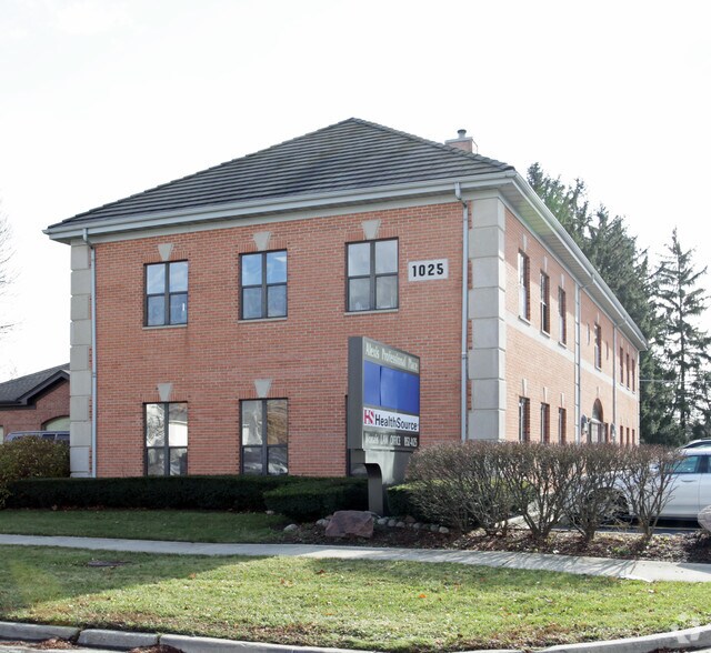 Primary Photo Of 1025 Ogden Ave, Lisle Medical For Lease