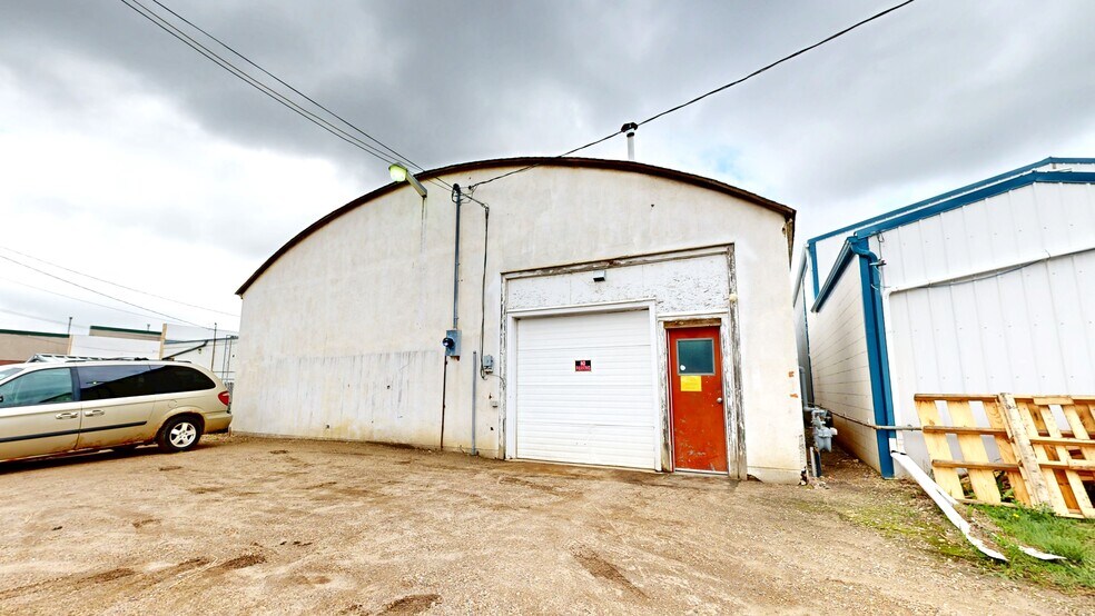 More Photos Of 4707 50 st, Stettler Service For Sale