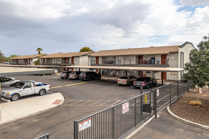 More Photos Of 6220 W Ocotillo Rd, Glendale Apartments For Sale