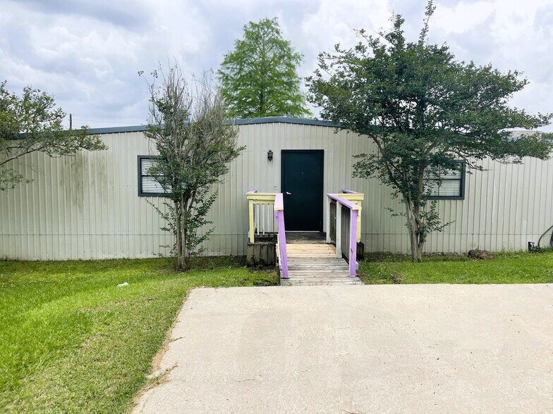 More Photos Of 17450 Hoo Shoo Too Rd, Baton Rouge Loft Creative Space For Sale