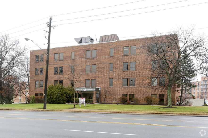 Primary Photo Of 11925 Pearl Rd, Strongsville Office For Lease