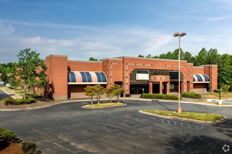 More Photos Of 10404 E Independence Blvd, Matthews Unknown For Lease