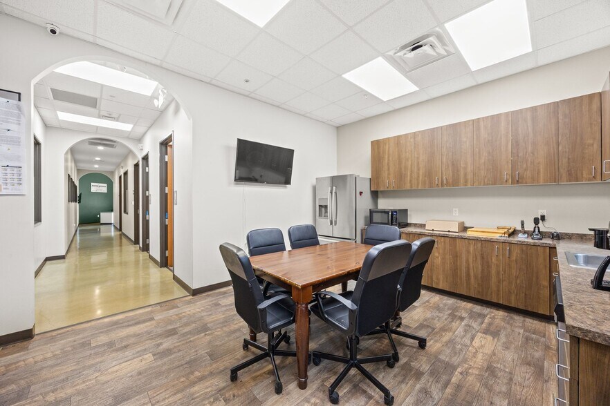 More Photos Of 301 Denali Pass, Cedar Park Office For Sale