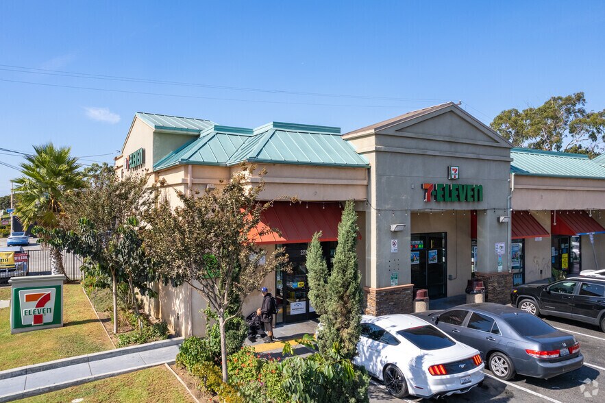 More Photos Of 2251 W Rosecrans Ave, Compton Unknown For Lease