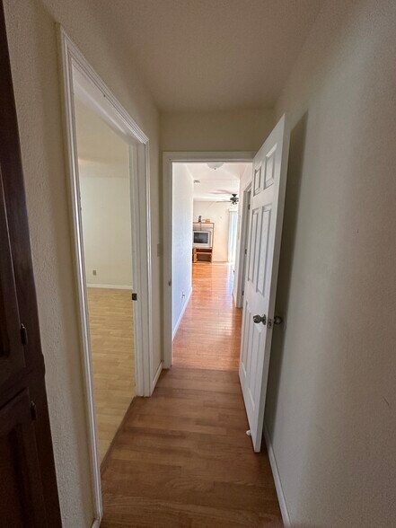 More Photos Of 6738 Greenbay Rd, Arbuckle Land For Lease