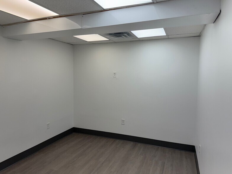 More Photos Of 4507 Mills Pl SW, Atlanta Warehouse For Lease