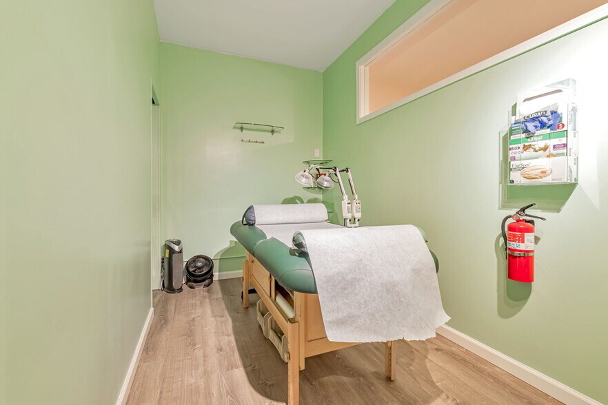 More Photos Of 1014 Clement St, San Francisco Storefront Retail Office For Sale