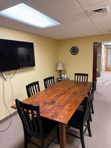 More Photos Of 30 Man Mar Dr, Plainville Office For Lease