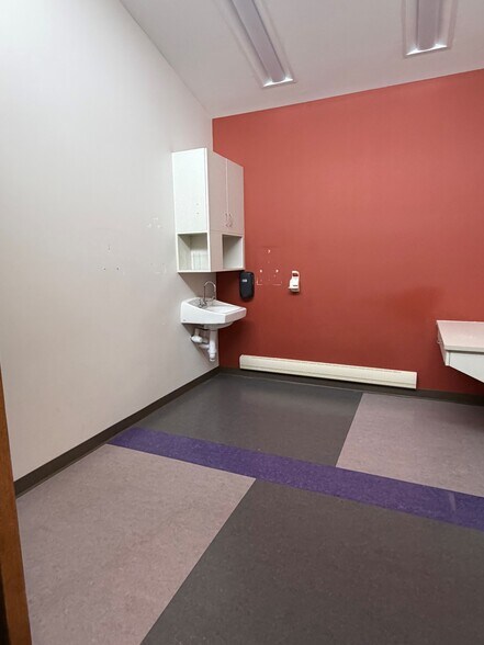 More Photos Of 6517 S Drew Ave, Edina Medical For Lease