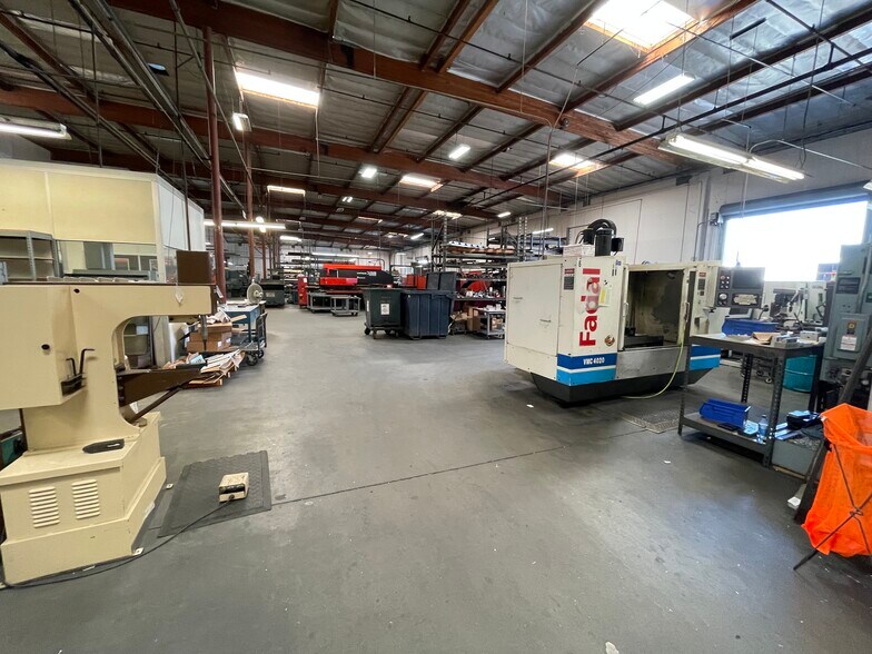 More Photos Of 2970 E Maria St, Rancho Dominguez Manufacturing For Sale