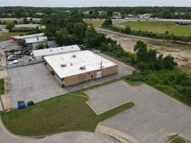More Photos Of 3095 Stonebrook Cir, Memphis Flex For Lease