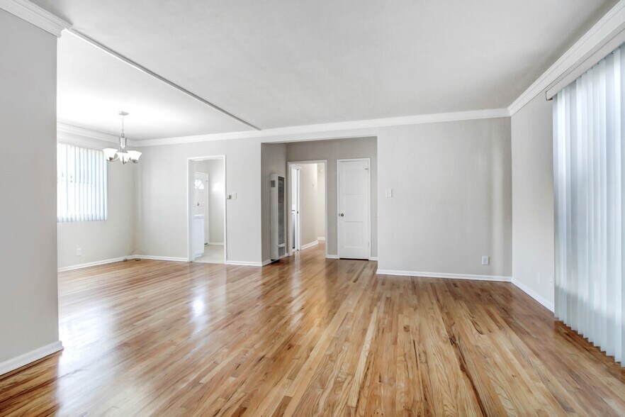 More Photos Of 3144-3152 S Barrington Ave, Los Angeles Apartments For Sale