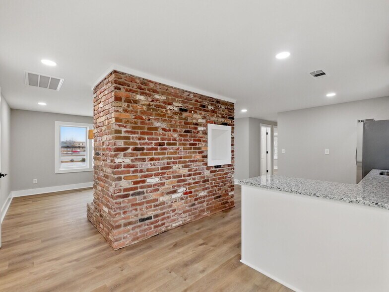 More Photos Of 3473 Atlanta Hwy, Flowery Branch Office For Sale