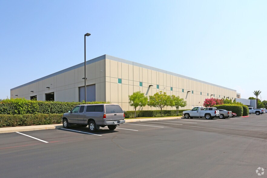 More Photos Of 998 N Temperance Ave, Clovis Manufacturing For Sale