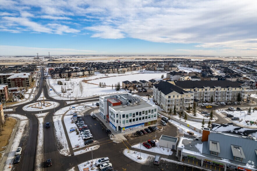 More Photos Of 7171 80th Ave NE, Calgary Office For Lease