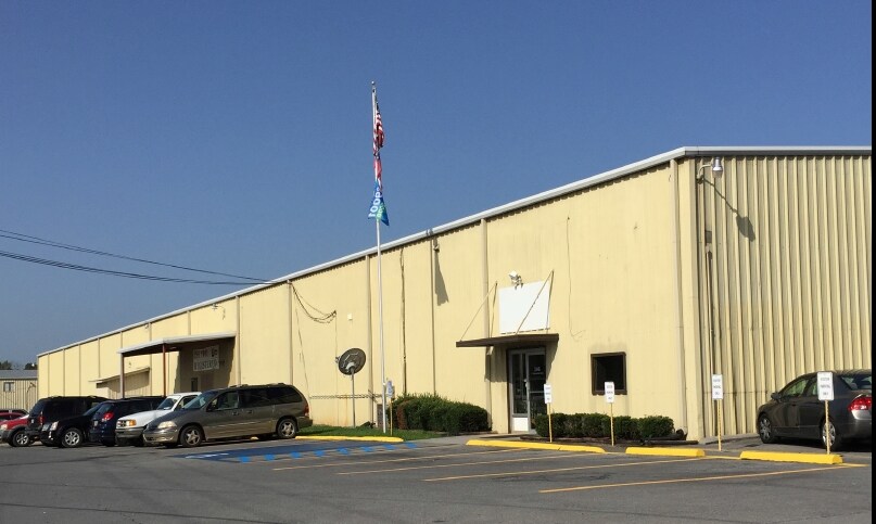 Primary Photo Of 246 S Industrial Blvd, Calhoun Warehouse For Lease