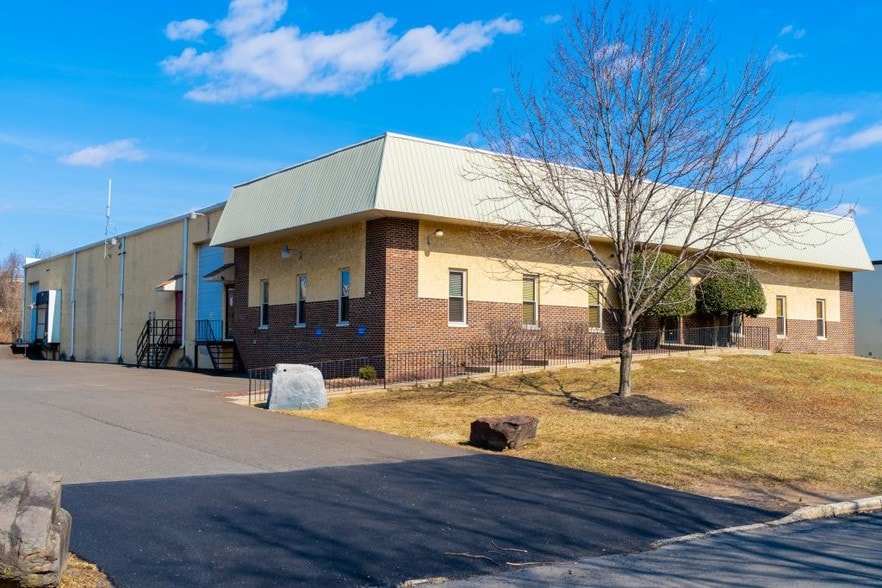 More Photos Of 1633 Republic Rd, Huntingdon Valley Warehouse For Sale