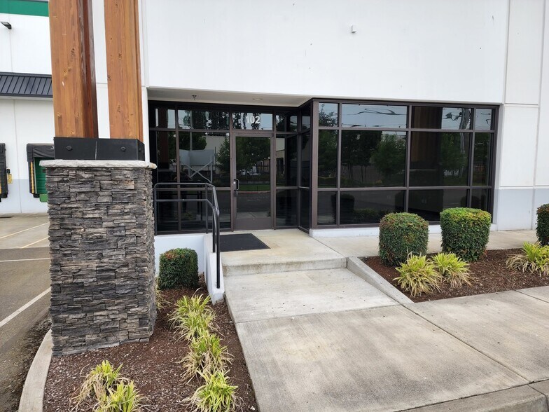 More Photos Of 4611 Nw Fruit Valley Rd, Vancouver Warehouse For Lease