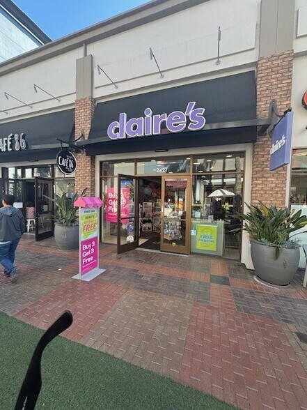 More Photos Of 2201-2895 Park Ave, Tustin Unknown For Lease