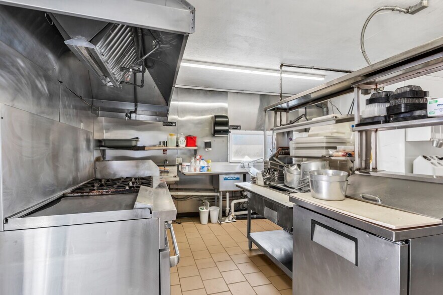 More Photos Of 2301 E Main St, Canon City General Retail For Sale