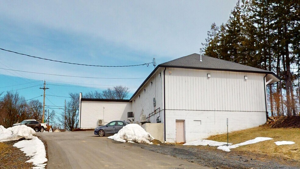 More Photos Of 4 Bona Ventura Ave, Wallkill Auto Repair For Sale