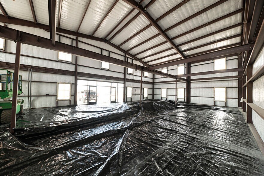 More Photos Of 16511 W Basin St, Odessa Industrial For Lease