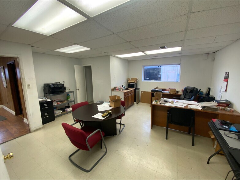 More Photos Of 6513 Midway Rd, Haltom City Warehouse For Sale