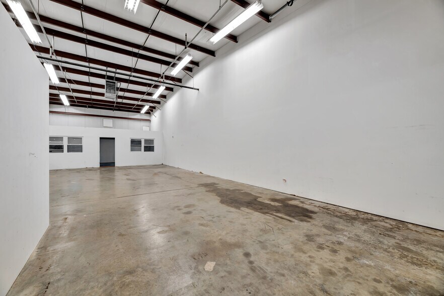 More Photos Of 73 Albe Dr, Newark Warehouse For Lease