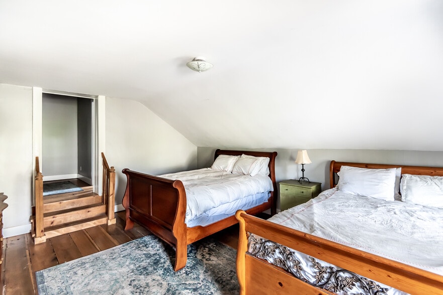 More Photos Of 121 S Main St, Waynesville Hospitality For Sale