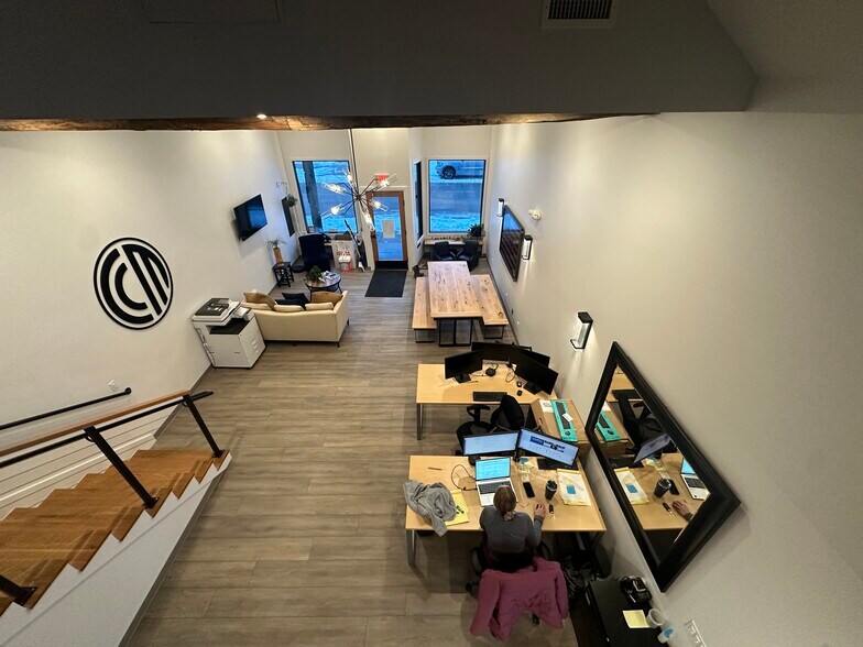 More Photos Of 118 N 3rd St, Grand Haven Office For Sale