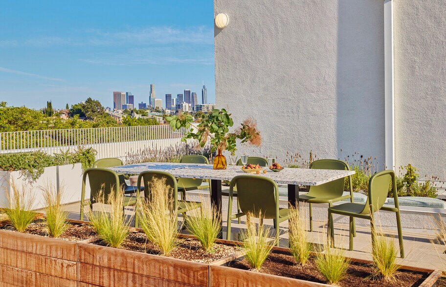 More Photos Of 636 N Juanita Ave, Los Angeles Apartments For Sale