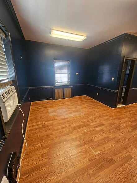More Photos Of 5852 Washington Blvd, Arlington Storefront Retail Office For Lease