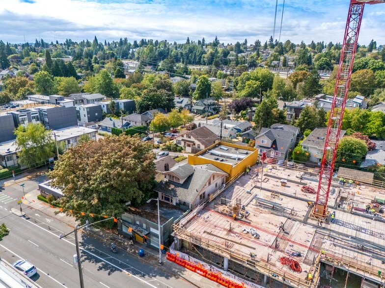 More Photos Of 6209-6211 Roosevelt Way, Seattle Office Residential For Sale