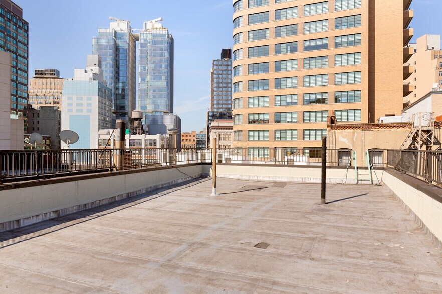 More Photos Of 59-61 Thompson St, New York Apartments For Sale