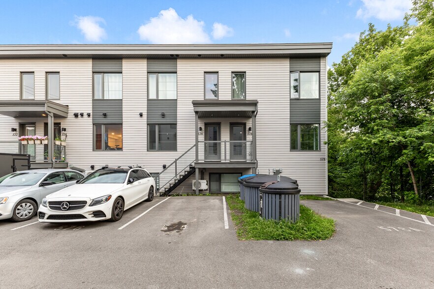 More Photos Of 586 Rue Labelle, Saint-jerome Apartments For Sale
