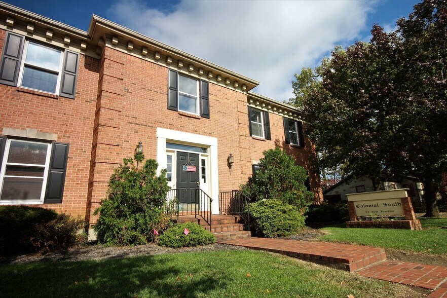 More Photos Of 93 W Franklin St, Centerville Office For Lease