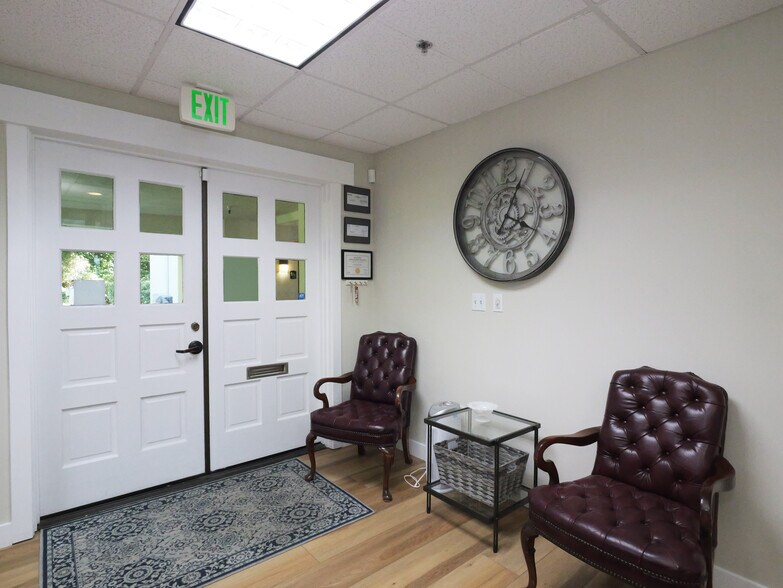 More Photos Of 25550 Hawthorne Blvd, Torrance Medical For Sale