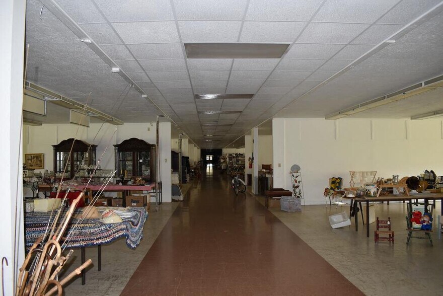 More Photos Of 100 Elm St, Owego Warehouse For Lease