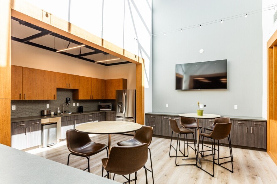 More Photos Of 55-65 N University Ave, Provo Office For Lease