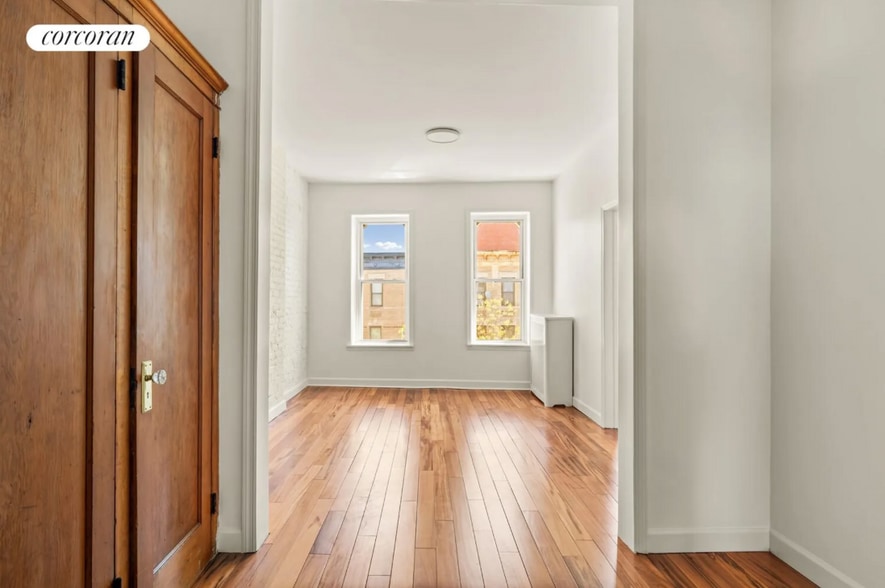 More Photos Of 692 Washington Ave, Brooklyn Storefront Retail Residential For Sale
