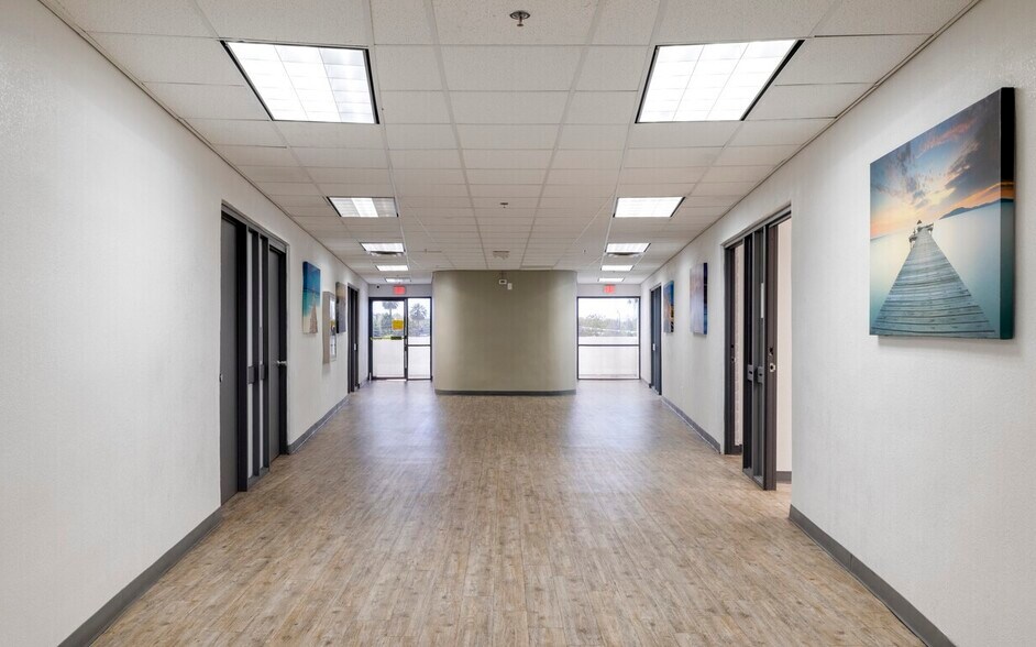 More Photos Of 5060 N 19th Ave, Phoenix Office For Sale