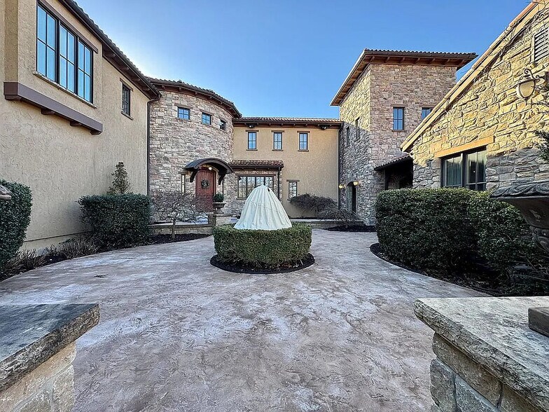 More Photos Of 126 Par Ln, Carl Junction Lodge Meeting Hall For Sale