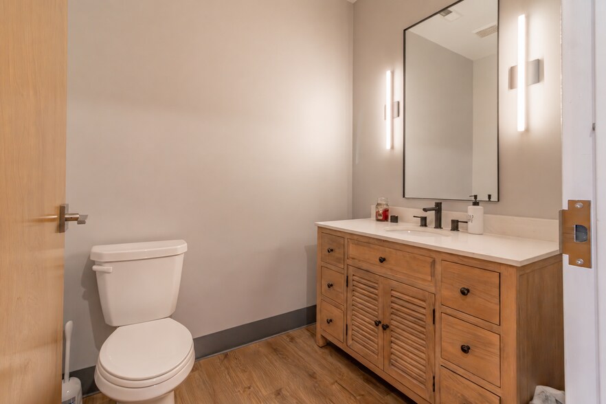 More Photos Of 211 E Six Forks Rd, Raleigh Office For Sale