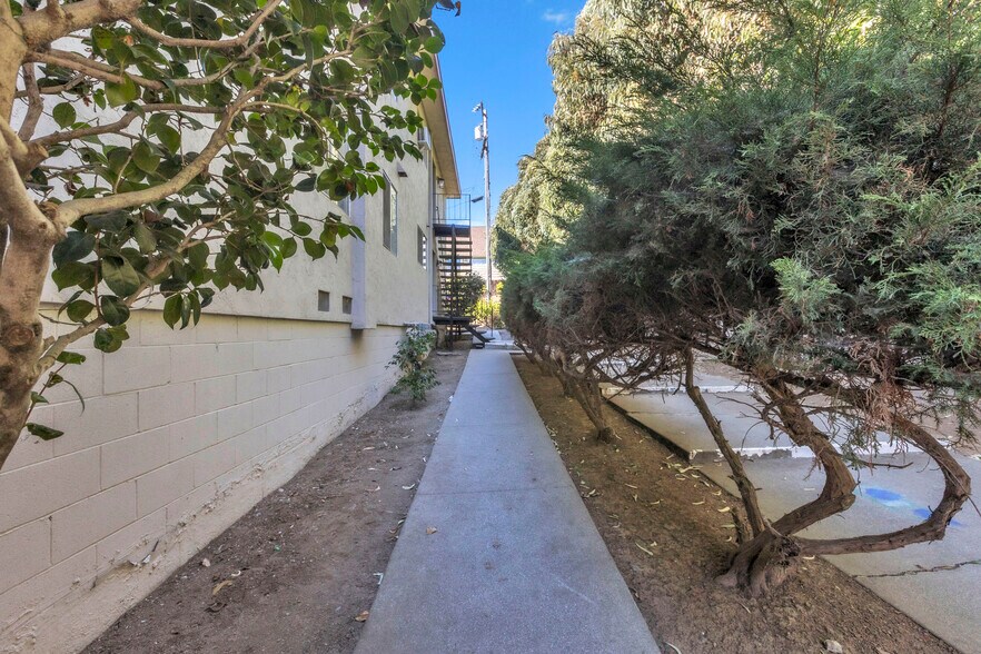 More Photos Of 110 Hilborn Ave, Vallejo Apartments For Sale